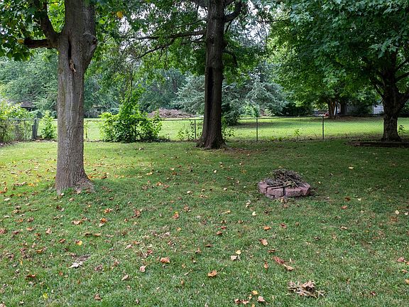 3rd image of 3046 W Countryside Dr