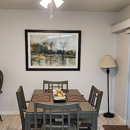 3rd image of 661 Poinsettia Ave N #105