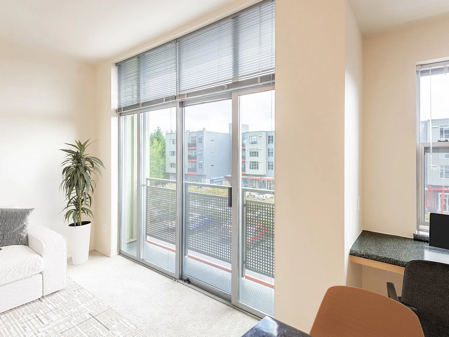 Saffron Apartments — Photo 3