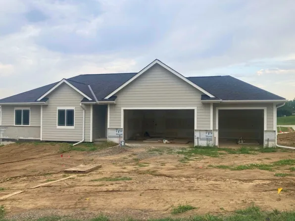 1004 Oak Ridge Ct, Glenwood, IA 51534
