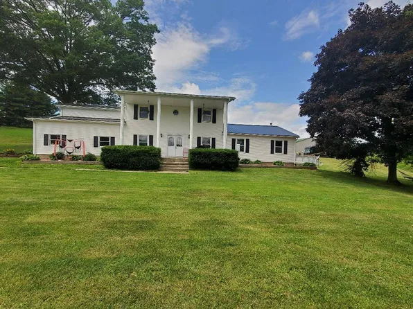 2145 W Point Rd SE, Lancaster, OH 43130