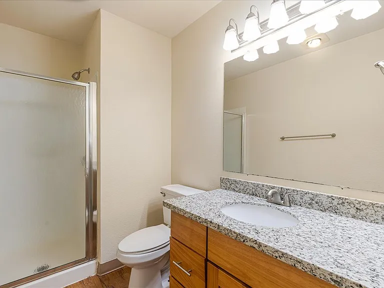 Cascade Woods Apartments — Photo 30