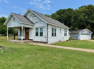 2110 E Hanna St, Calvert, TX 77837