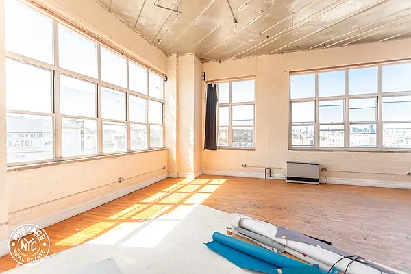 Rented by MySpaceNYC | media 5