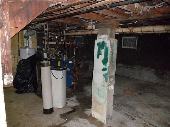 2nd image of 77 N Baldwin St