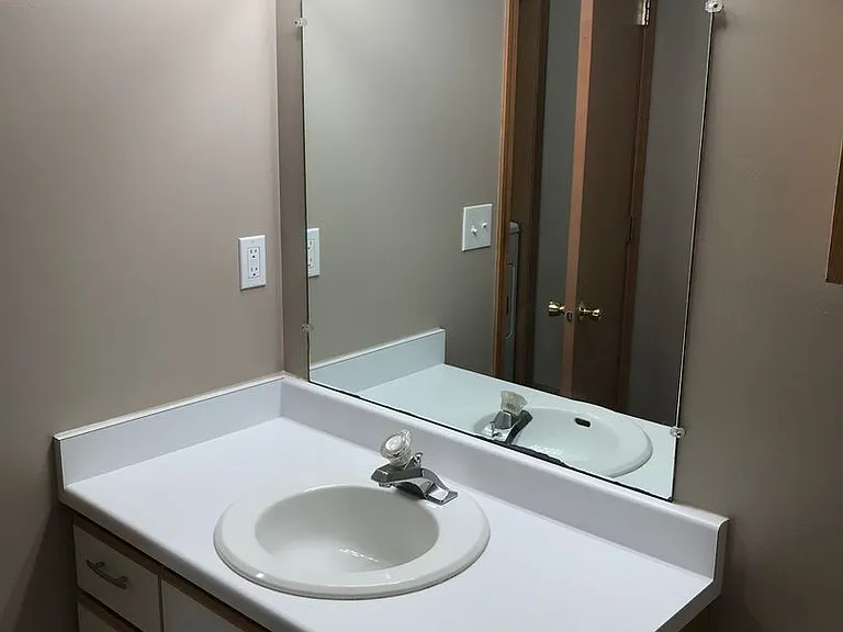 Deer Park Apartments — Photo 68