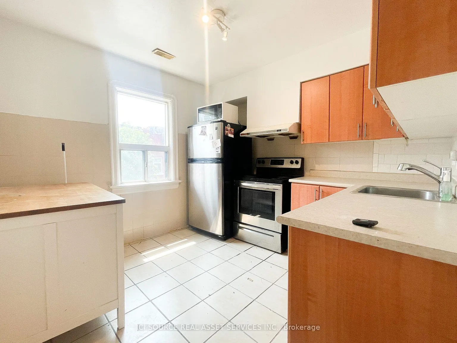 2 bed, $2,850 — Photo 2