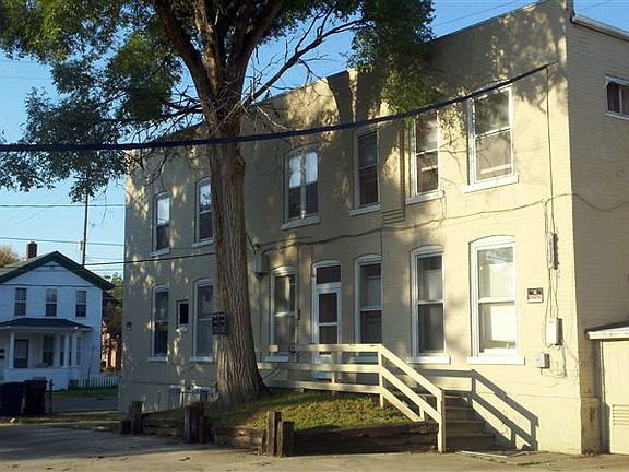 Parking & Rear of Buildng