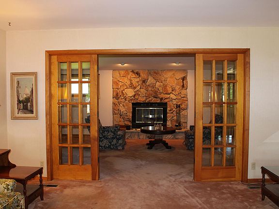 4th image of 35 Cypress Dr