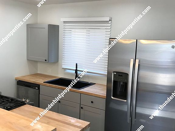 5th image of 1221 San Mateo Blvd SE APT A