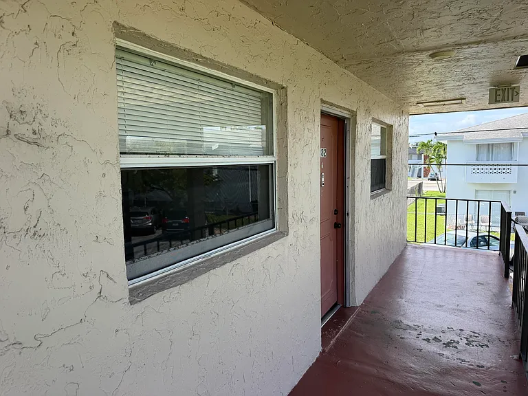 500 Bonnie Blvd #182 — Photo 4