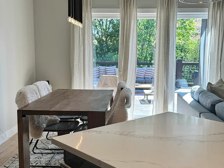 2222 Jupiter View Way — Photo 5
