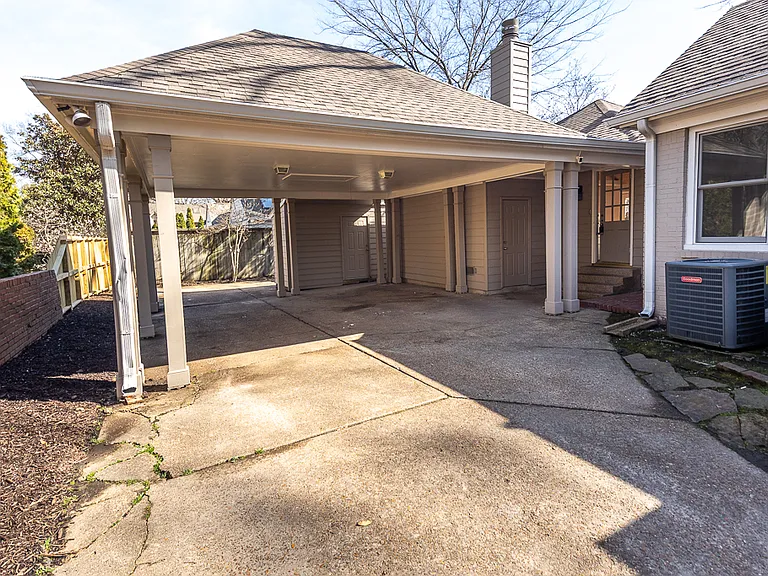 500 Colonial Rd — Photo 31