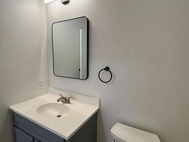 1 Franklin St #305 — Photo 12