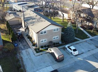 7902 S Normandy Ave, Burbank, IL 60459