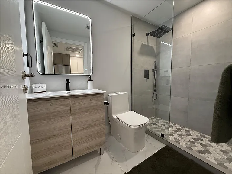 944 Jefferson Ave #15 — Photo 7