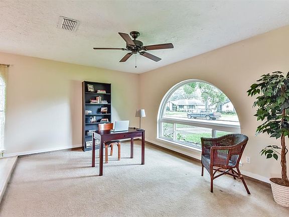 3rd image of 15222 Saint Cloud Dr