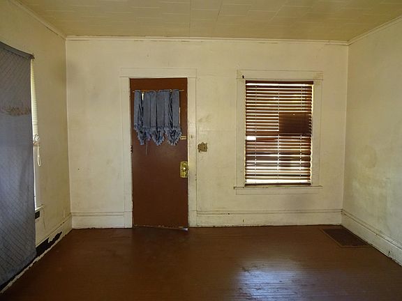 3rd image of 1617 Blaisdell St