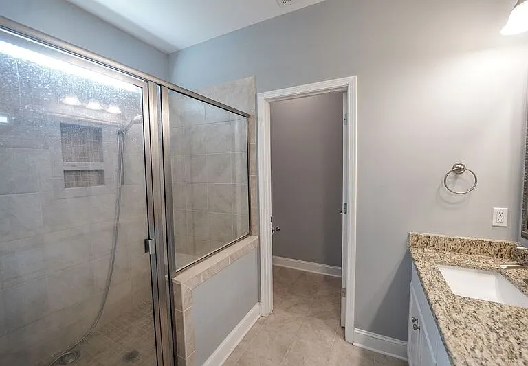 425 Wicklow Dr — Photo 18