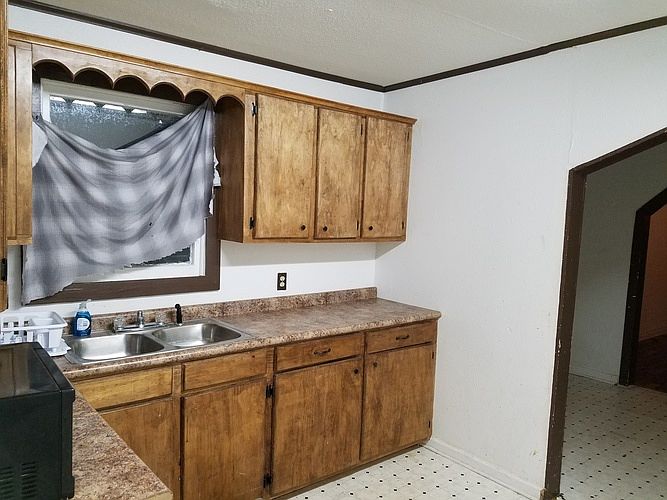 1st image of 4021 Theo St