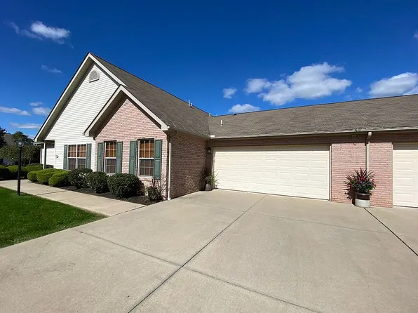 1109 Timberwood Dr, Beaver Falls, PA 15010