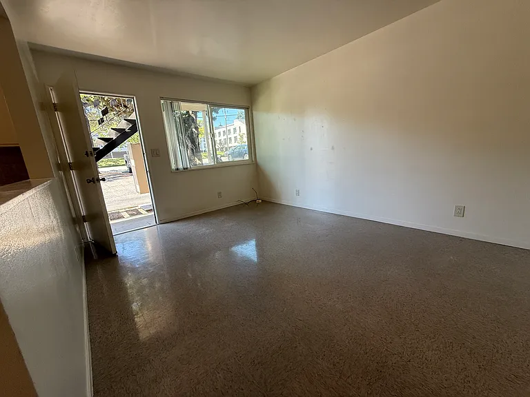 1107 E Foothill Blvd #A — Photo 2