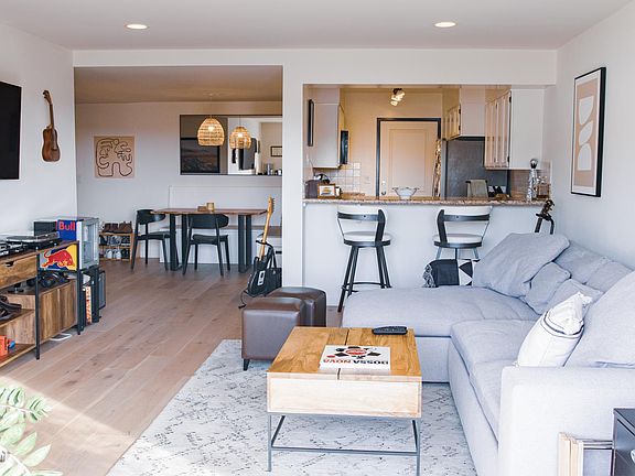 4th image of 1155 N La Cienega Blvd APT 1104