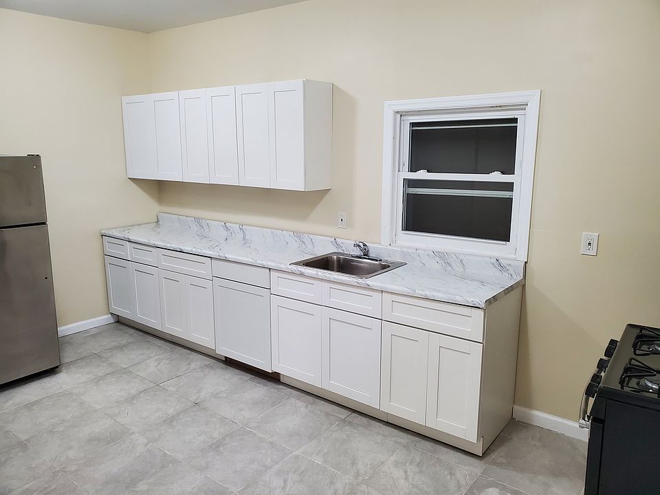 2nd image of 120 N 17th St Floor 3