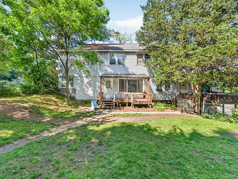 4 Montgomery Rd #1 — Photo 16