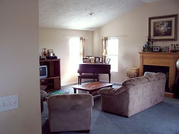 4th image of 102 Sandy Cove Dr