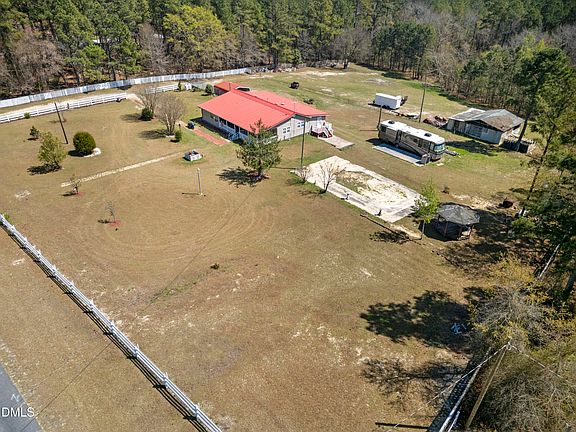 3rd image of 120 Farley Rd