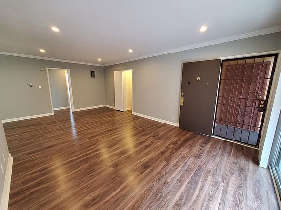 3rd image of 1050 N Ogden Dr