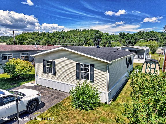 3rd image of 40 Tuscany Meadows Meadows