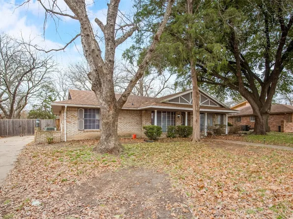 1113 Greenbriar Dr, Desoto, TX 75115