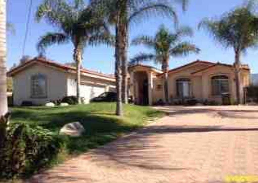 1st image of 13128 Glenoaks Blvd