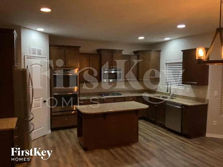 3644 Saguaro Cir — Photo 8