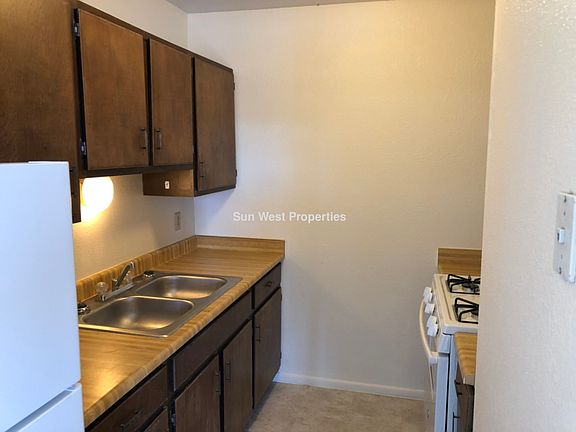 5th image of 1000 Walnut Dr APT 23