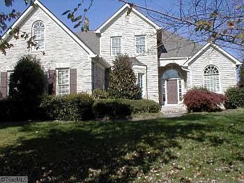 2nd image of 1009 Glen Day Dr