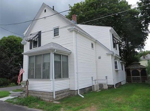 3rd image of 22 Short St