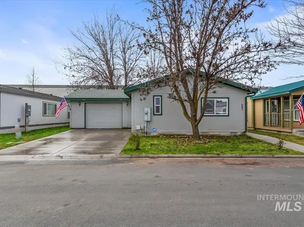 687 Liberty Ln, Emmett, ID 83617