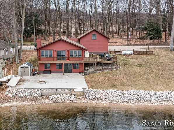 4090 W Orchard Dr, Hart, MI 49420