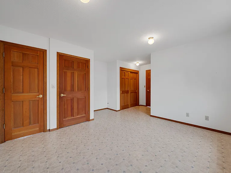 461 Terrace Dr — Photo 10