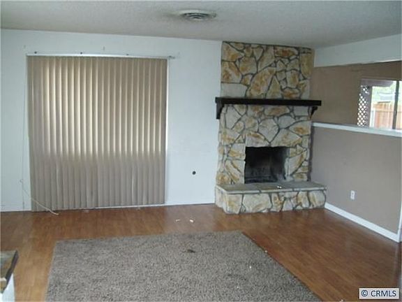 4th image of 160 W Wright St
