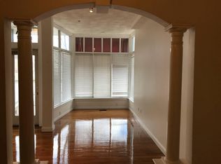 295 Dutton St APT 1A, Lowell, MA 01852