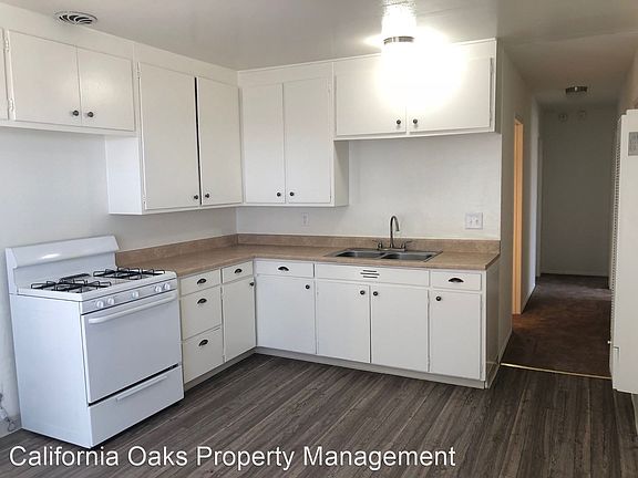 4th image of 1250 Buena Vista St #6360302