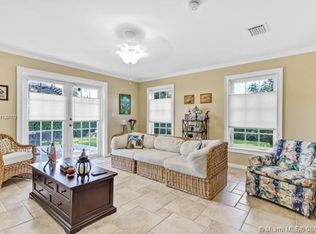 9750 SW 77th St, Miami, FL 33173