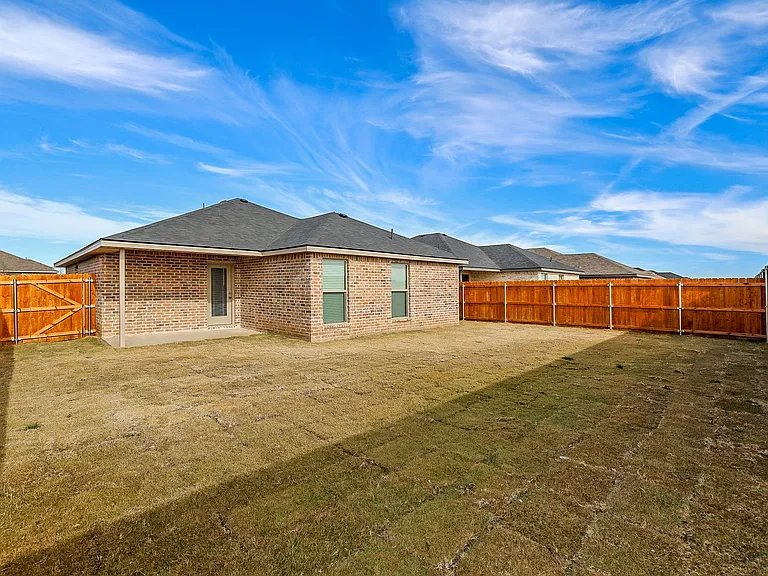 9901 Yellowhouse Ave — Photo 3