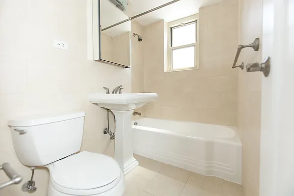 Rented by Stonehenge NYC LLC | media 1