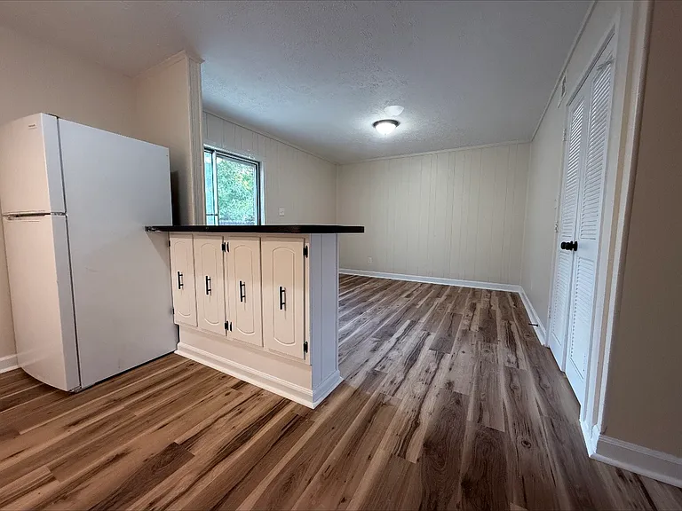 224 Fountain Dr — Photo 7