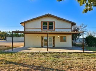 214 Country Club Dr, Merkel, TX 79536